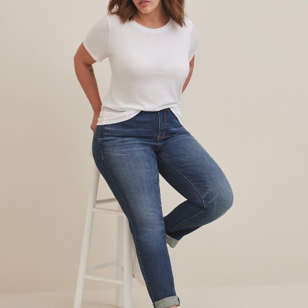 Boyfriend Straight Vintage Stretch Mid-Rise Jean Size 18